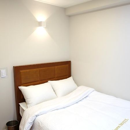 Charm Hotel Seoul Exterior photo