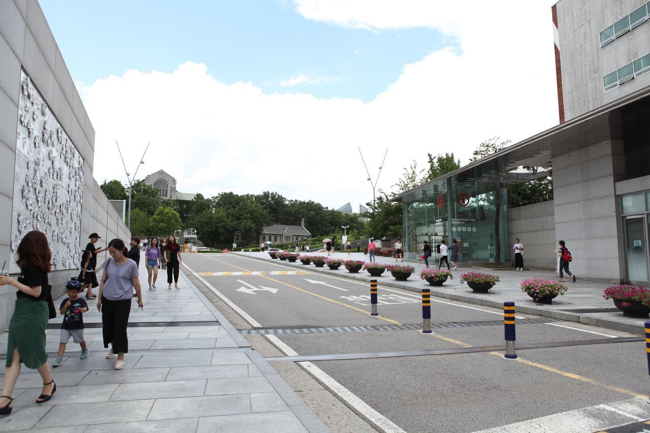 Charm Hotel Seoul Exterior photo