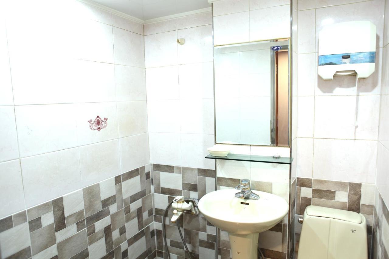 Charm Hotel Seoul Exterior photo